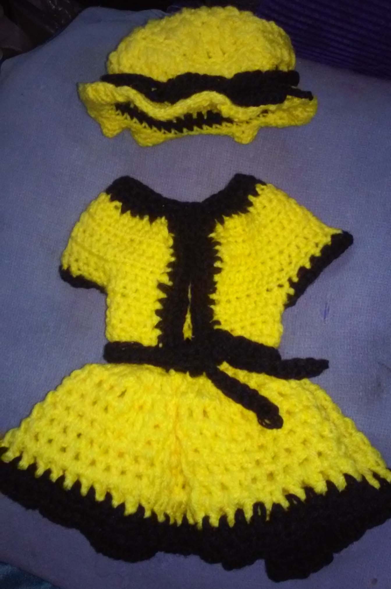 Baby Shawl & Hat in Yellow